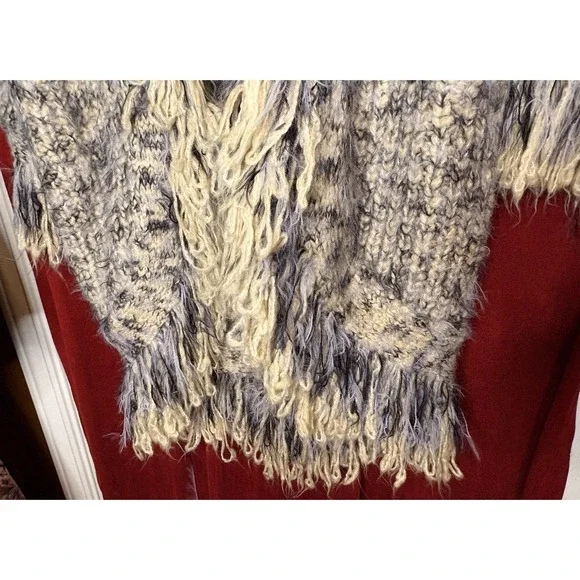 Urban outfitters Willow Fringe Cardigan Medium NWOT - Picture 12 of 13